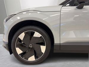 Volvo EX30 bild 8