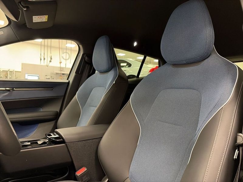 Volvo EX30 bild 10