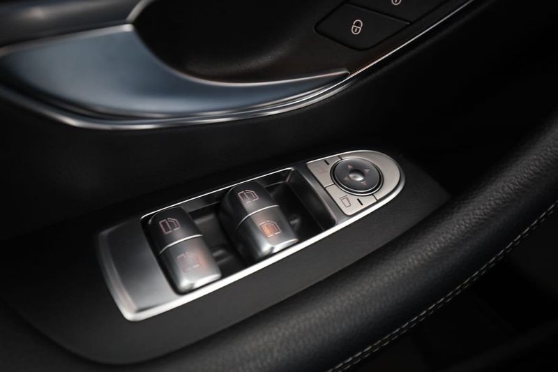 Mercedes E220 bild 37