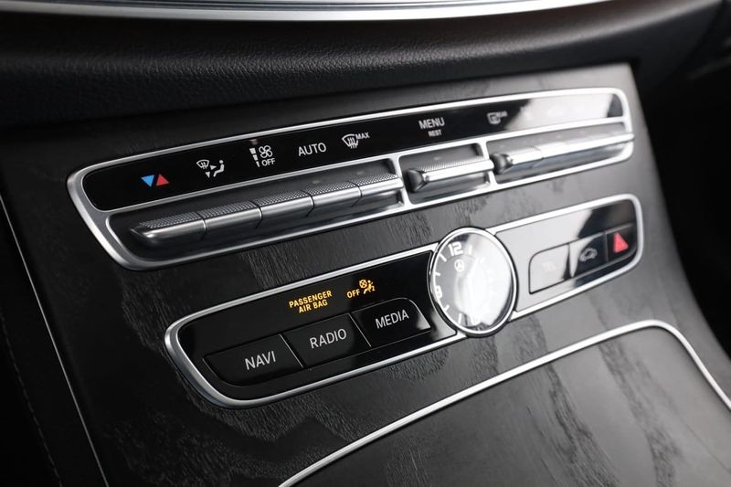 Mercedes E220 bild 24