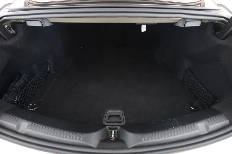 Mercedes E220 bild 18