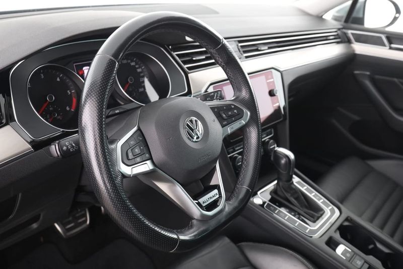 Volkswagen Passat bild 12