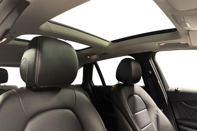 Mercedes GLC250 bild 14