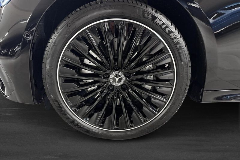 Mercedes E300 bild 6