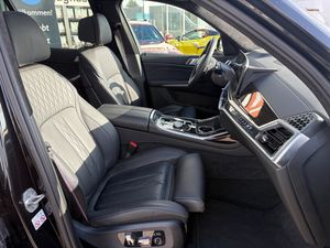 BMW X7 bild 7