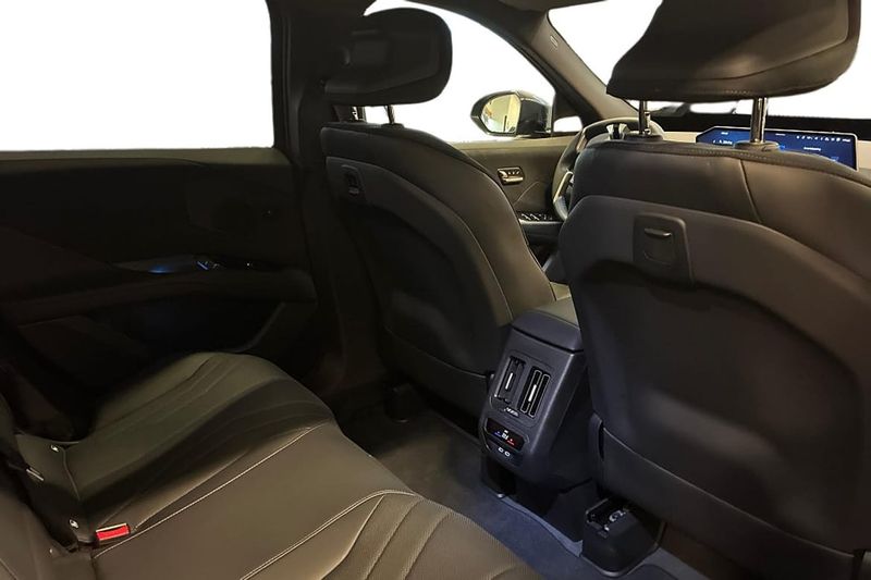 BMW iX3 bild 7