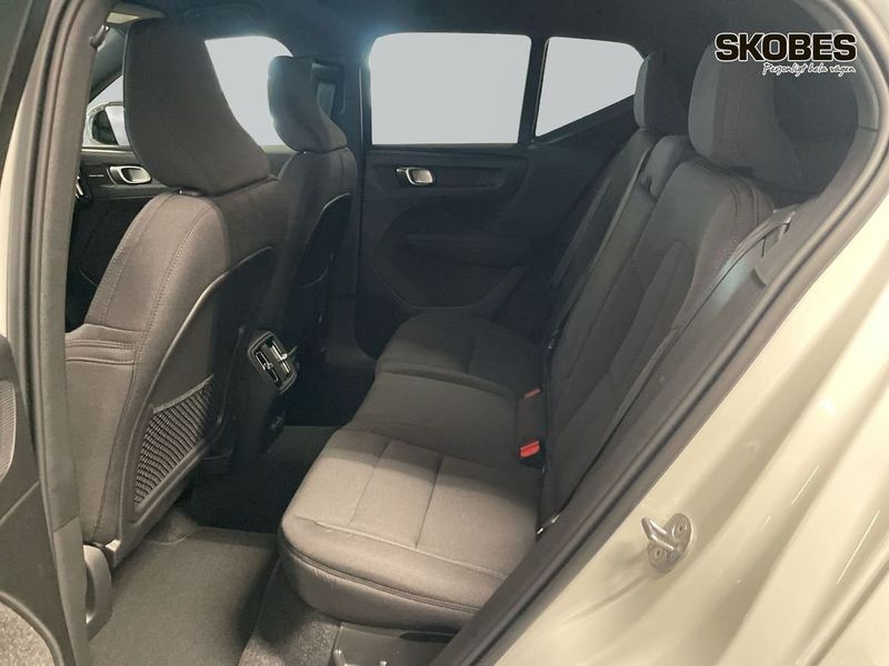 Volvo EX40 bild 9