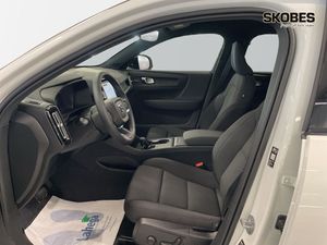 Volvo EX40 bild 8