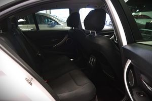 BMW 320 bild 15