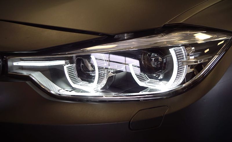 BMW 320 bild 6
