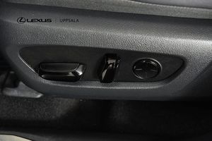Lexus NX bild 12