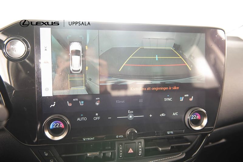 Lexus NX bild 16
