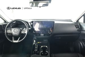 Lexus NX bild 8
