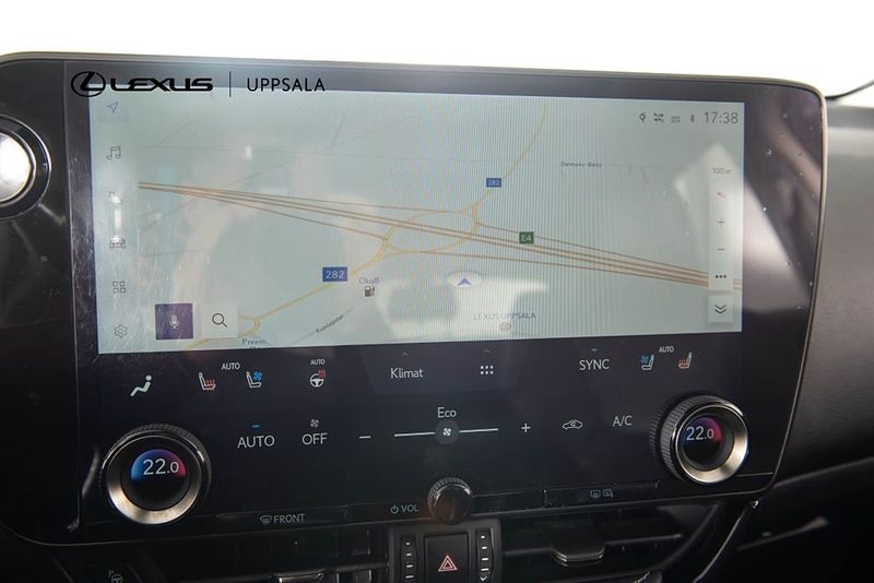 Lexus NX bild 15