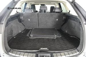 Lexus NX bild 9