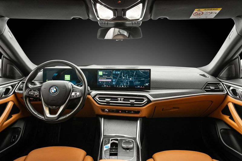 BMW i4 bild 17