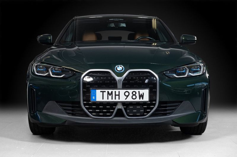 BMW i4 bild 4