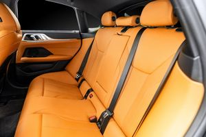 BMW i4 bild 16