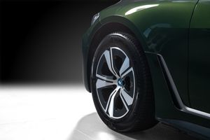 BMW i4 bild 7