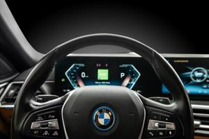 BMW i4 bild 9