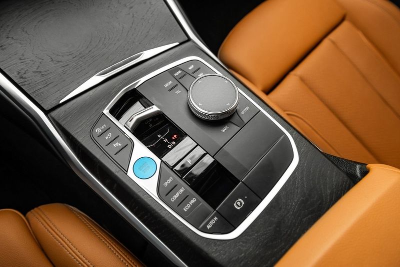 BMW i4 bild 13