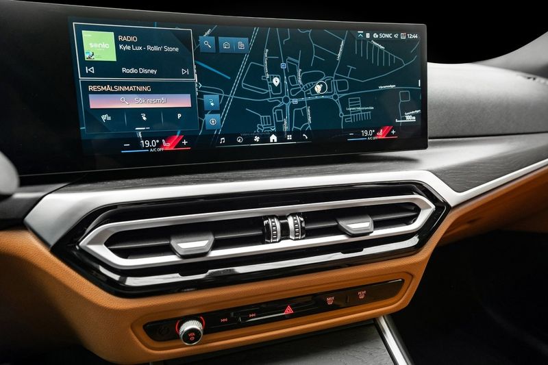 BMW i4 bild 11