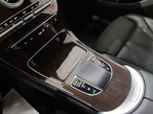 Mercedes GLC220 bild 8