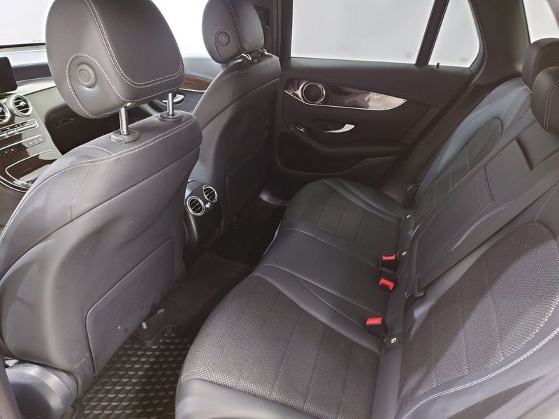 Mercedes GLC220 bild 12