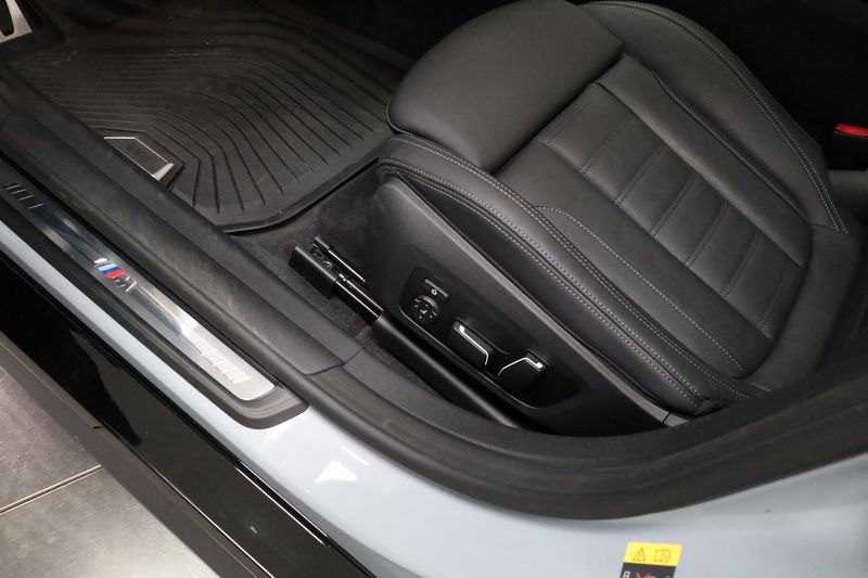 BMW i4 bild 15