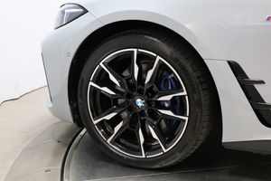 BMW i4 bild 27