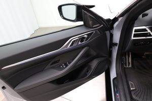 BMW i4 bild 14