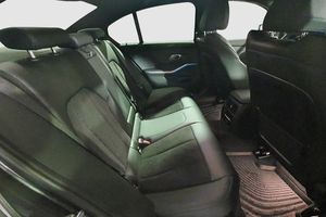 BMW 330 bild 16