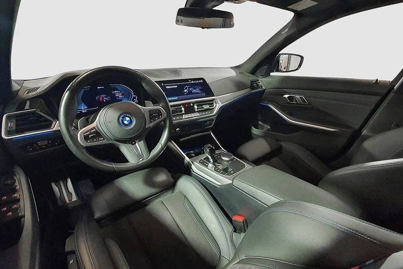 BMW 330 bild 12