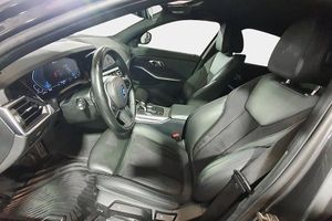 BMW 330 bild 18