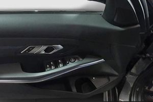 BMW 330 bild 19