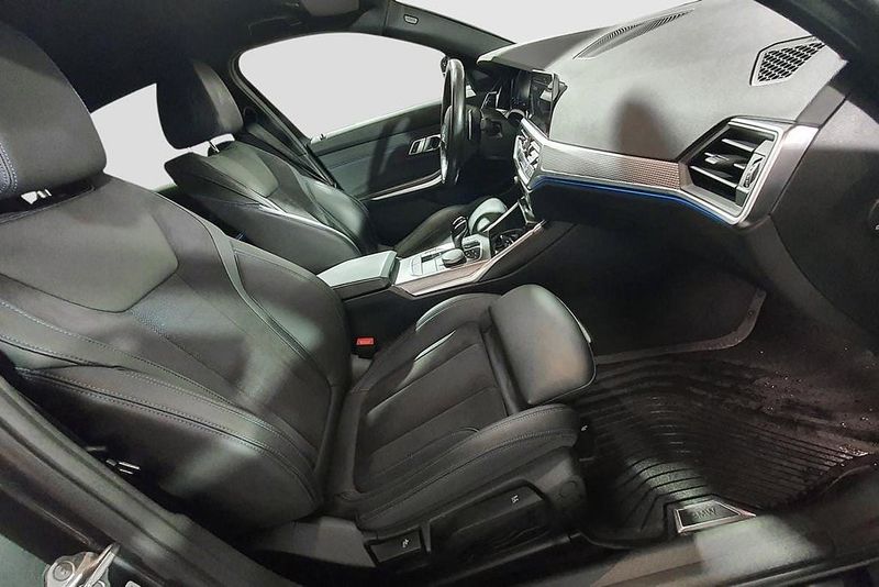 BMW 330 bild 15