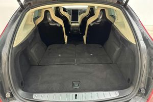 Tesla Model X bild 10