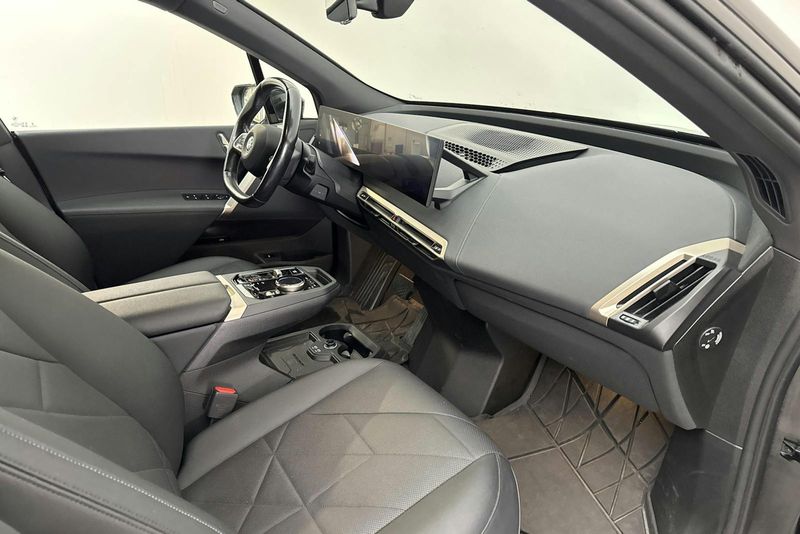 BMW iX bild 7