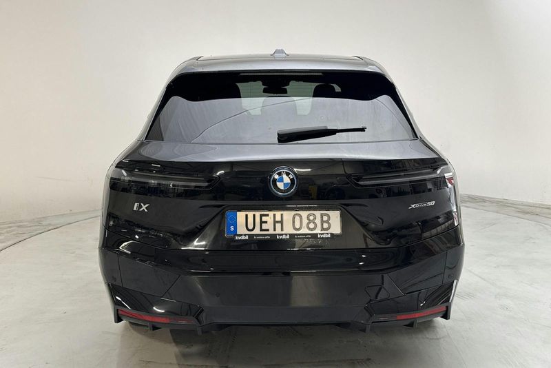 BMW iX bild 5
