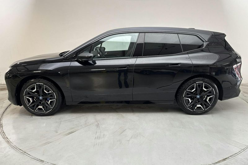 BMW iX bild 2