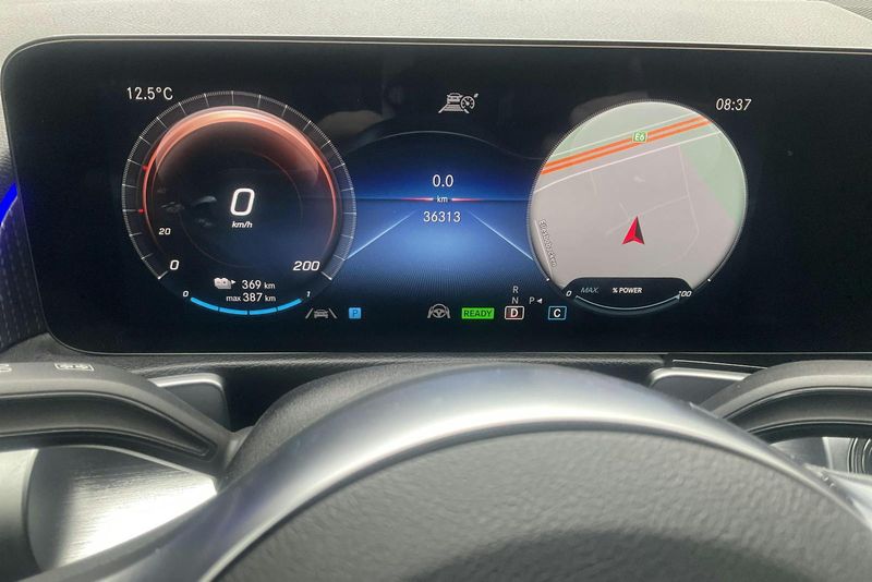 Mercedes EQB300 bild 11