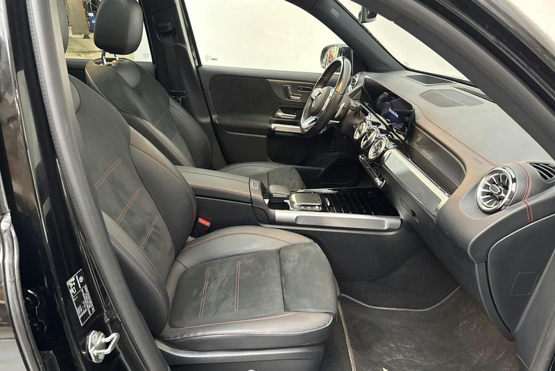 Mercedes EQB300 bild 7