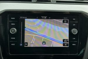 Volkswagen Passat bild 12