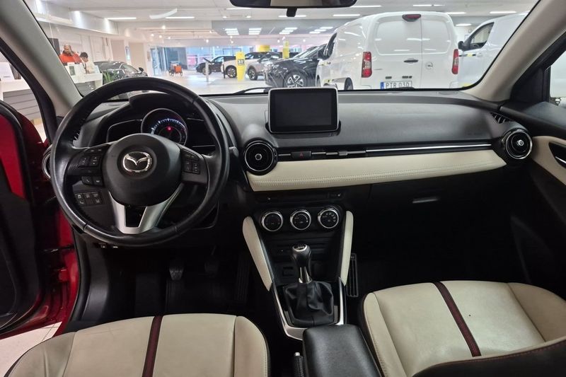 Mazda 2 bild 9