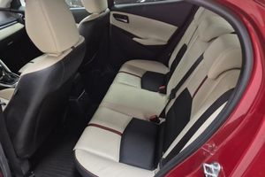 Mazda 2 bild 8