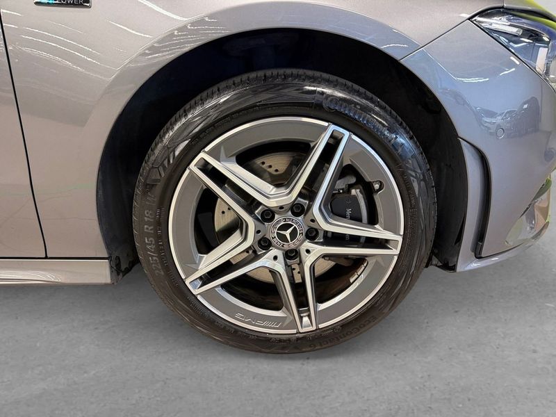 Mercedes CLA250 bild 8