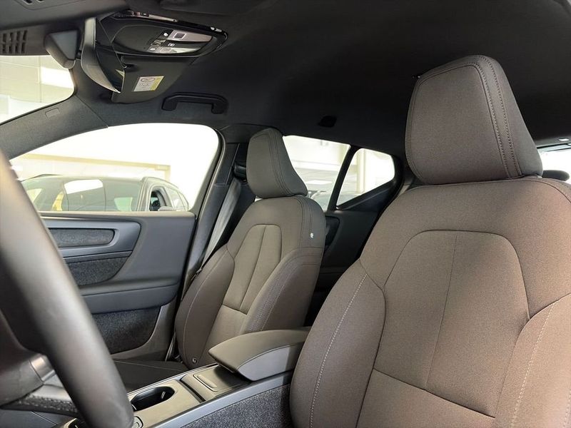 Volvo EX40 bild 11