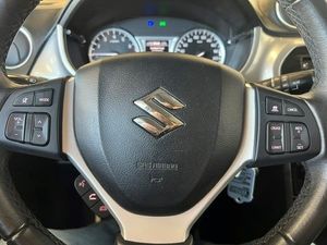 Suzuki Vitara bild 8