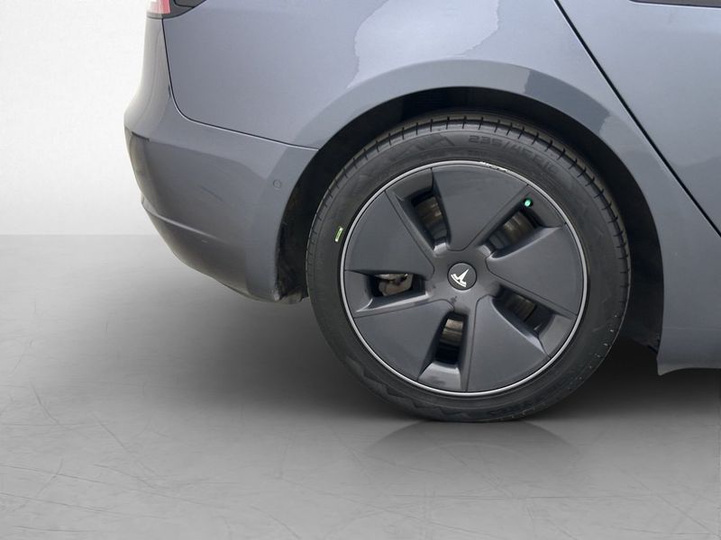 Tesla Model 3 bild 32
