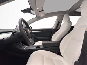 Tesla Model 3 bild 11